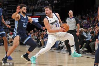 亚洲球员的 亚洲球员的