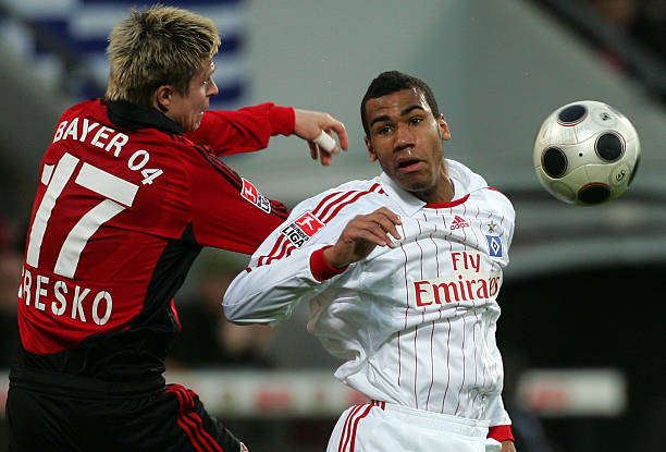 对抗和出球 对抗和出球